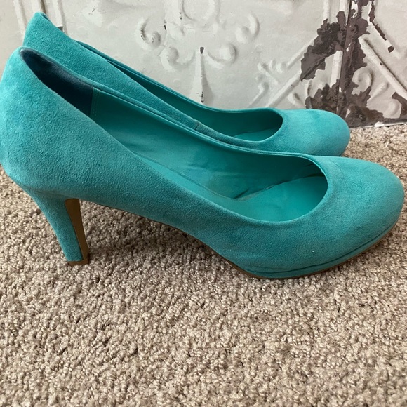 iHeart Aqua Faux Suede Heels - Picture 4 of 7